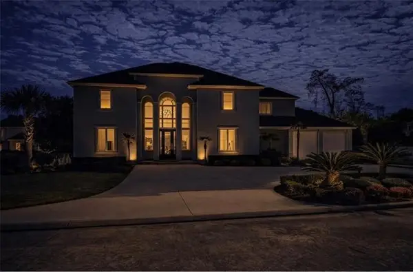 132 Pine Valley Drive, New Orleans, LA 70131