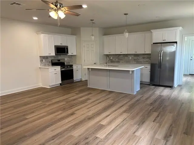 2035 Huey P. Long Avenue, Gretna, LA 70053 - #3