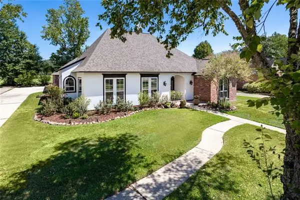 626 Shadow Oak Drive, Baton Rouge, LA 70810