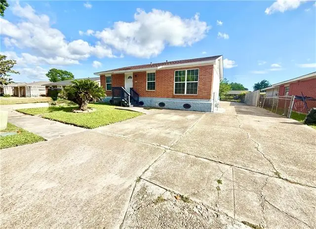 5817 Lacombe Avenue, Marrero, LA 70072 - #3