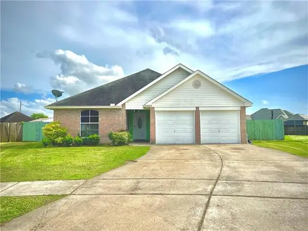 11 Kerney Court, Laplace, LA 70068