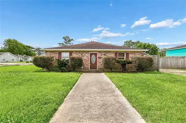 5972 Dreux Avenue, New Orleans, LA 70126