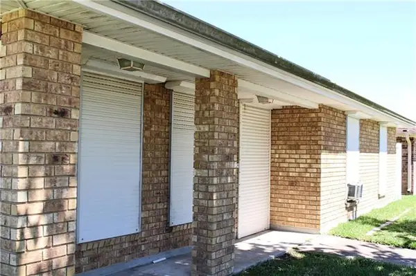 7671 Inlet Lane, New Orleans, LA 70128