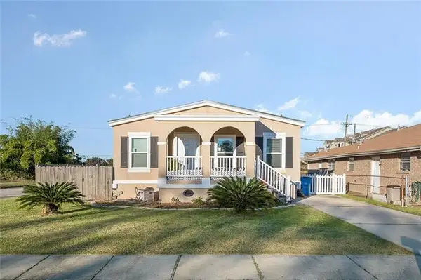 8401 Colonel Drive, Chalmette, LA 70043