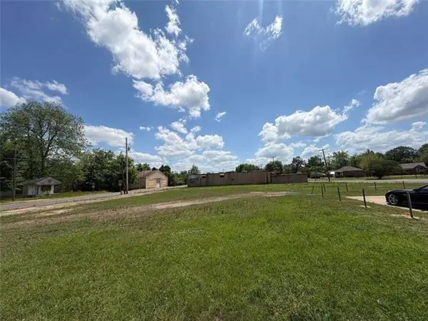 2725 Lee Street, Alexandria, LA 71301