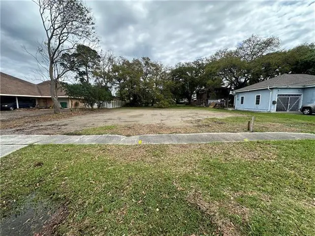 65 Willow Drive, Gretna, LA 70053 - #1