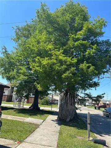 400 E Liberaux & Laplace Street, Chalmette, LA 70043 - #3