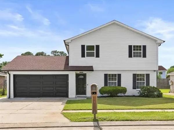 2460 Paige Janette Drive, Harvey, LA 70058