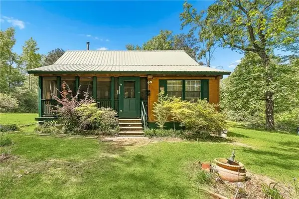 36098 Hwy 1055, Mt Hermon, LA 70450