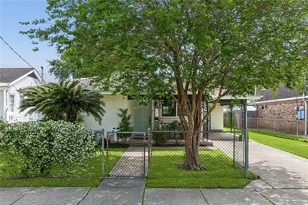 321 Zinnia Avenue, Metairie, LA 70001