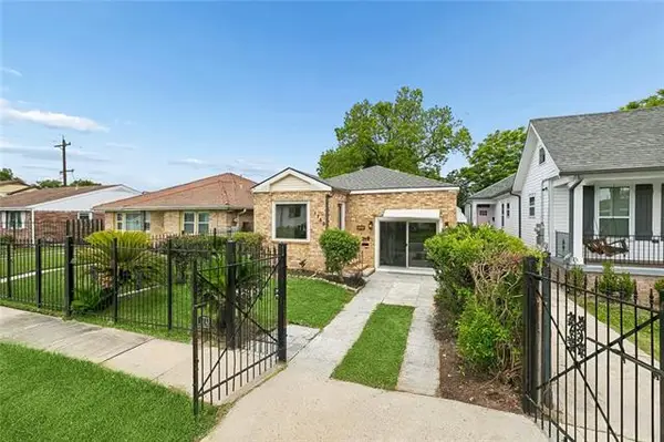 1713 Pleasure Street, New Orleans, LA 70122