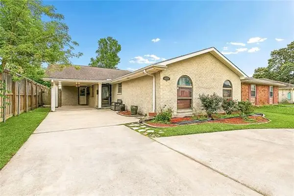 4609 Lake Villa Drive, Metairie, LA 70002