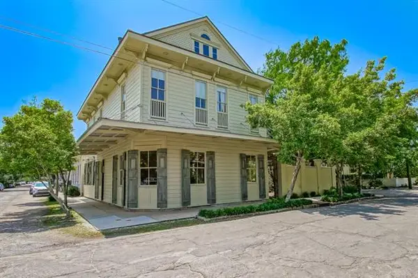 3900 Coliseum Street, New Orleans, LA 70115