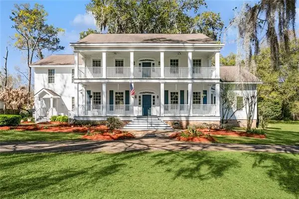 304 Scotchpine Drive, Mandeville, LA 70471