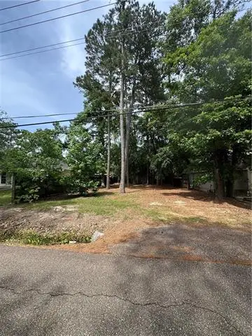 793 Chevreuil Street, Mandeville, LA 70448