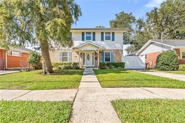 3220 Metairie Court, Metairie, LA 70002