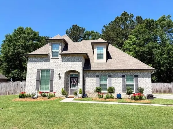 832 Lee Drive, Ponchatoula, LA 70454
