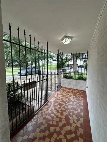 5526 Pratt Drive, New Orleans, LA 70122 - #2