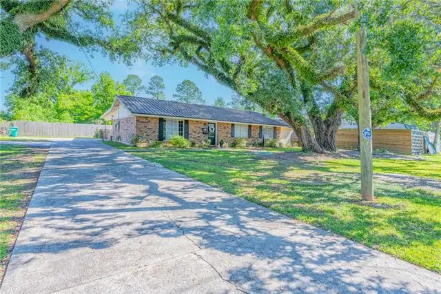 380 E Ash Street, Ponchatoula, LA 70454 - #2