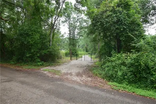03 Sally Welch Road, Lacombe, LA 70445