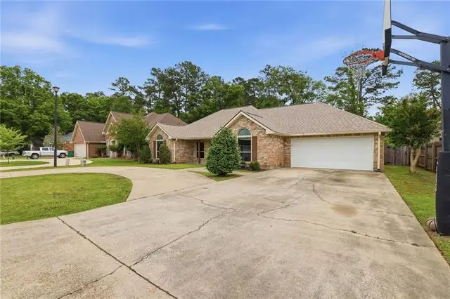 30184 Pine Oak Drive, Albany, LA 70711 - #3
