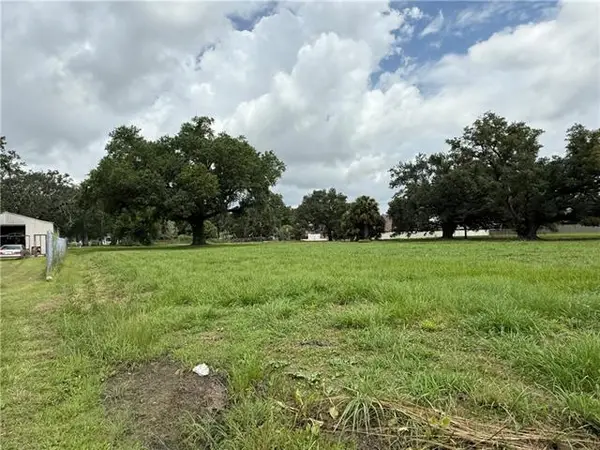 Oak Tree Road, Belle Chasse, LA 70037