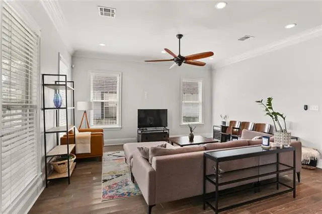 5172 Venus Street, New Orleans, LA 70122 - #3