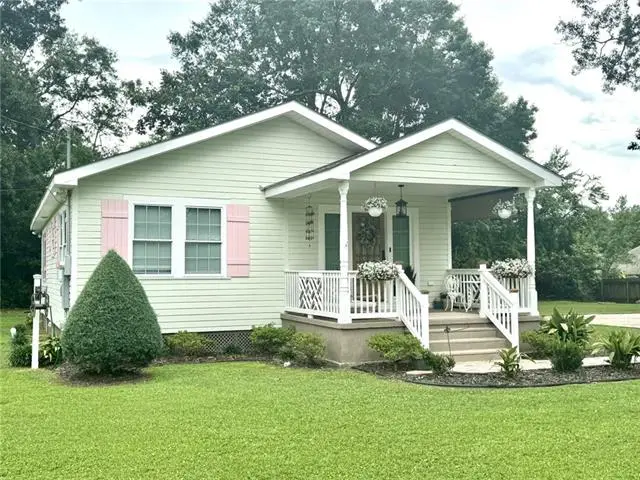 1029 Coffee Street, Mandeville, LA 70448 - #2