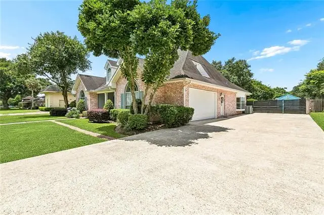 304 Hawthorne Street, Gretna, LA 70056 - #3
