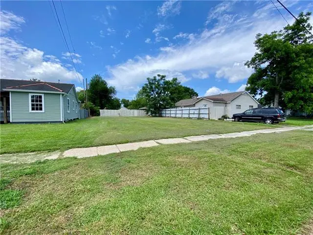 8612 Livingston Avenue, Chalmette, LA 70043 - #2