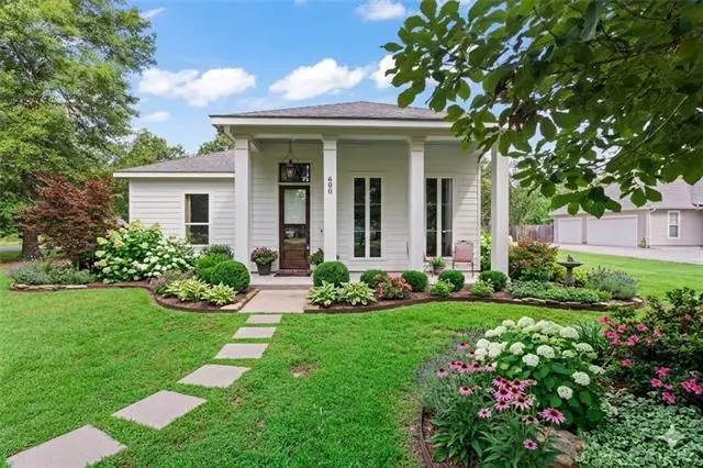 600 Colbert Street, Mandeville, LA 70448 - #2