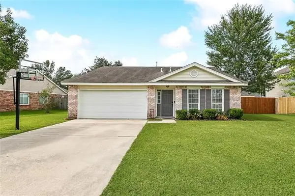 3001 Meadow Lake Drive East, Slidell, LA 70461
