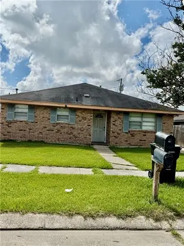 70-72 Phillip Court, Chalmette, LA 70043