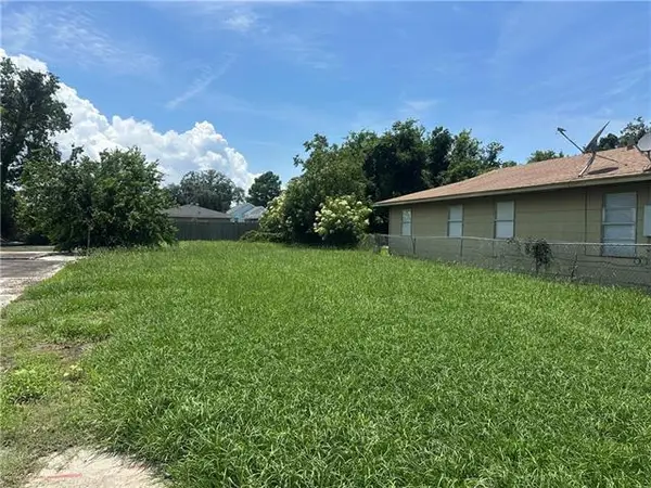 7536 Forest Glen Road, New Orleans, LA 70125