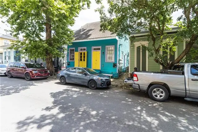 2320 Burgundy Street, New Orleans, LA 70117 - #2
