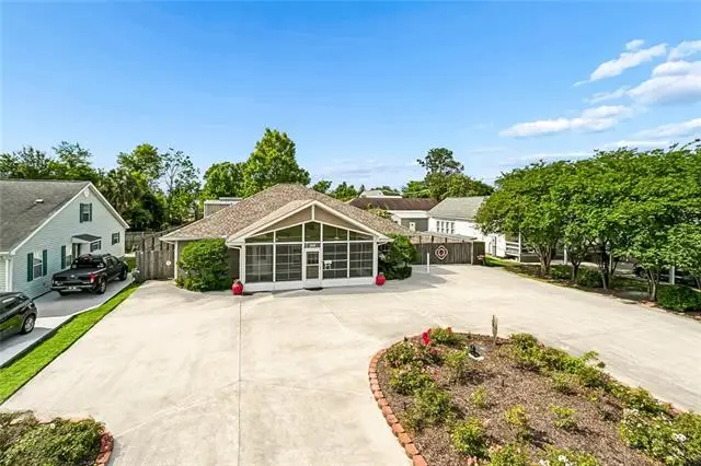 265 W Beech Street, Ponchatoula, LA 70454 - #1