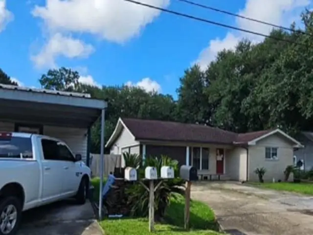 907 Oak Street, Scott, LA 70583 - #2