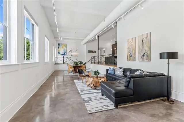 5901 Laurel Street, New Orleans, LA 70115 - #2