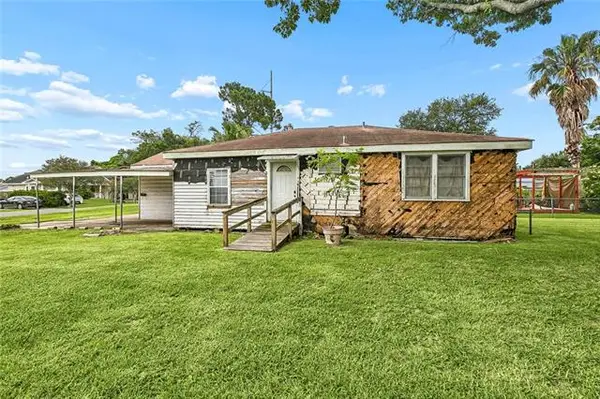 620 Giuffrias Avenue, Metairie, LA 70001