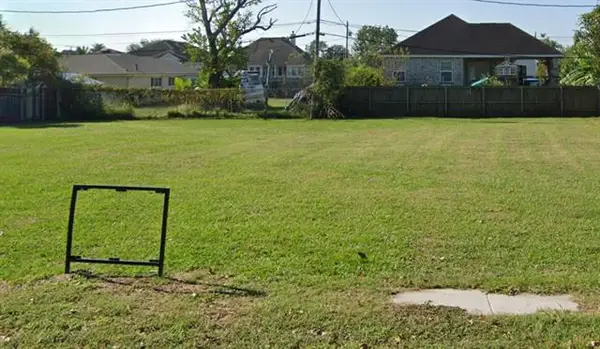 400 Bear Drive, Arabi, LA 70032