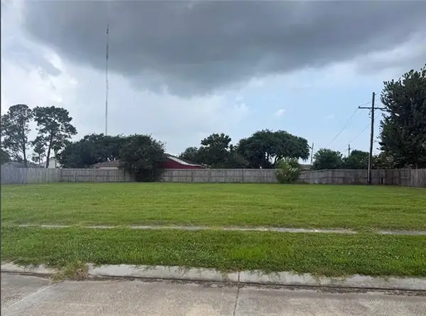 3608 Lyndell Drive, Chalmette, LA 70043