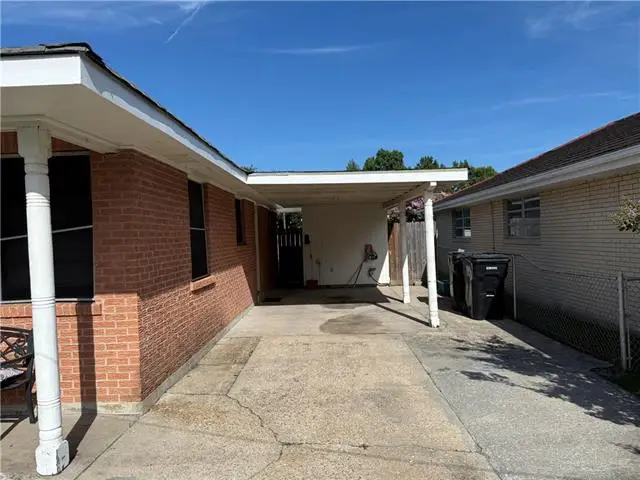 2031 W Beauregard Street, Chalmette, LA 70043 - #2
