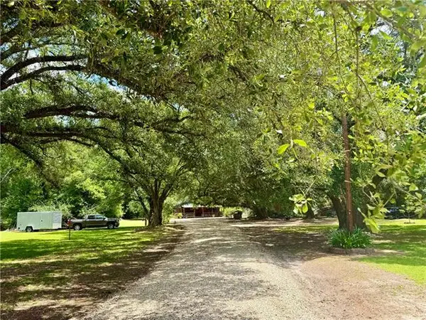 41210 Fire Tower Road, Ponchatoula, LA 70454