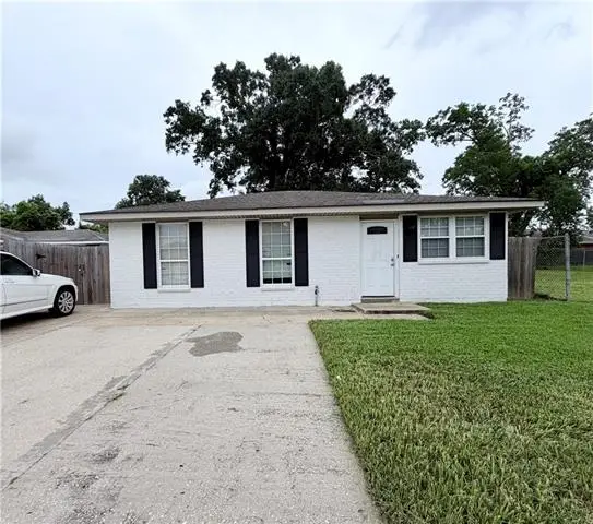 2612 Taffy Drive, Marrero, LA 70072