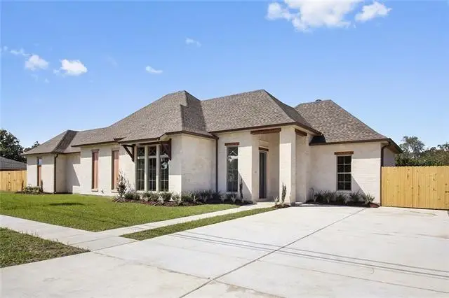 3012 Mumphrey Road, Chalmette, LA 70043 - #3