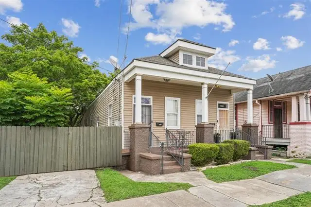 8221-23 Apple Street, New Orleans, LA 70118 - #3