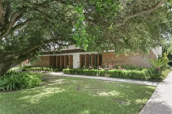 520 Fairfield Avenue, Gretna, LA 70056