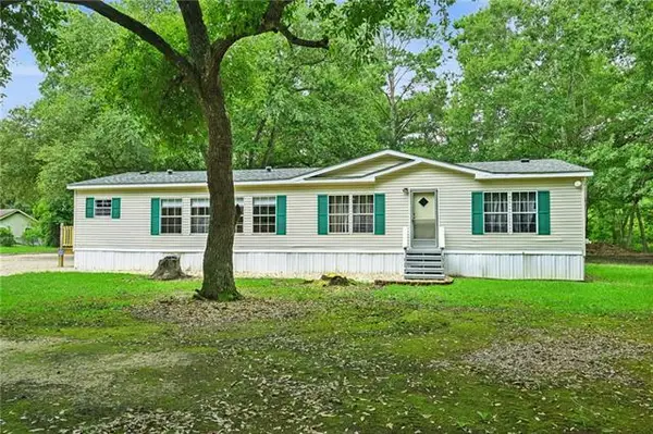 26501 Crown Drive, Ponchatoula, LA 70454