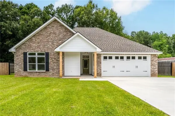39393 Meadow Ridge Lane, Ponchatoula, LA 70454