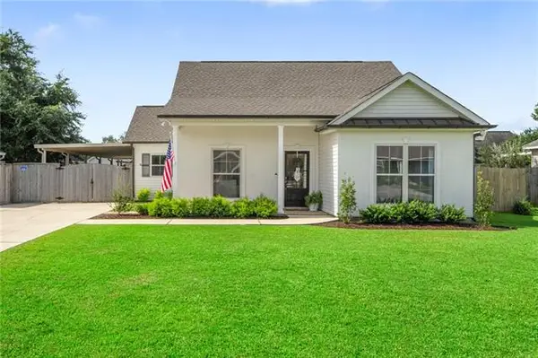 28458 Cameo Court, Ponchatoula, LA 70454